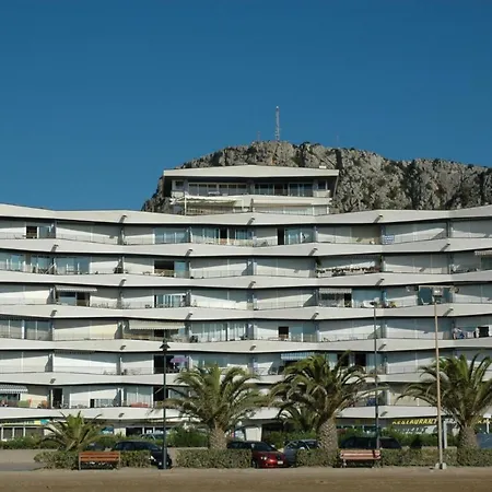 Catalonia 3-5 *